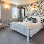Hotel Georgian House 4*
