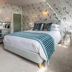 Georgian House Hotel
