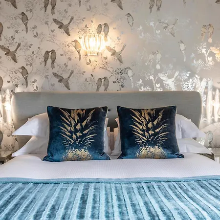 Georgian House 4* وايتهيفين