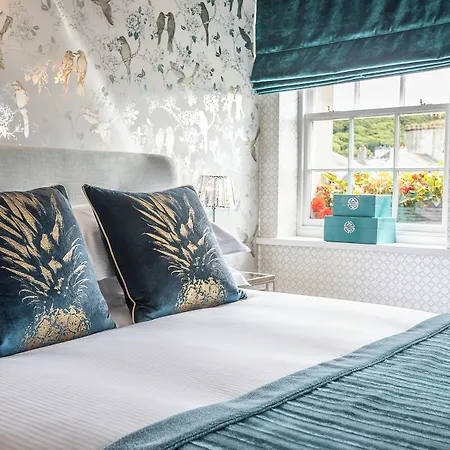 Georgian House 4*