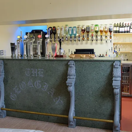 Georgian House Отель 4*