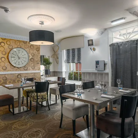 Georgian House Hotel 4*