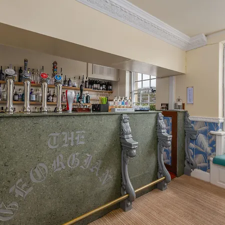 Georgian House 4*