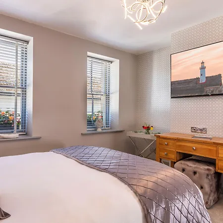 Georgian House Hotel