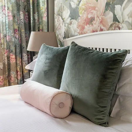 Georgian House 4*