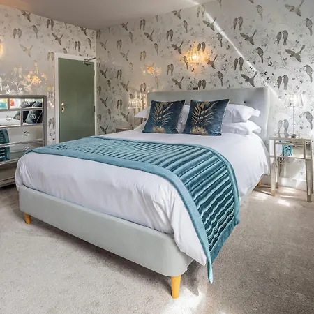 Georgian House Hotel