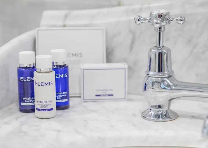 Georgian House Hotel 4*