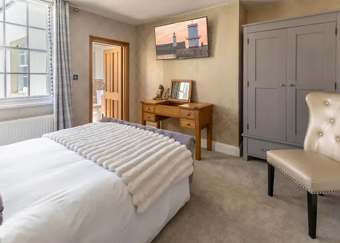 Georgian House Hotel 4*