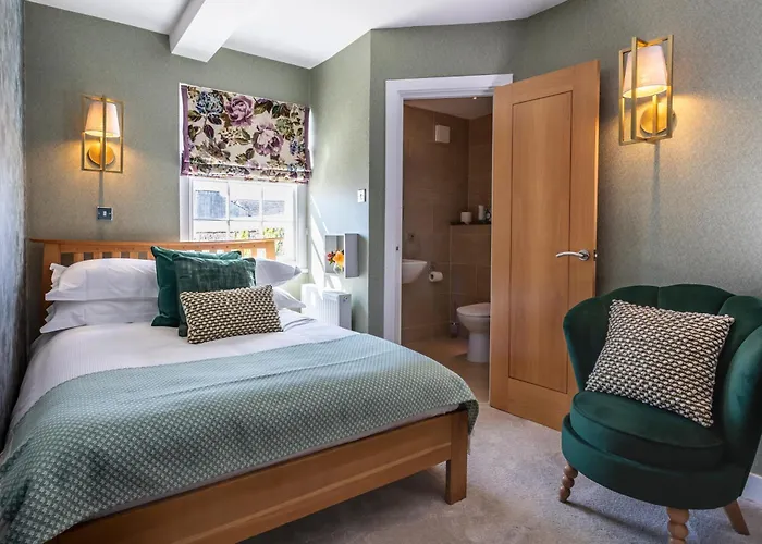 Georgian House Hotel 4*